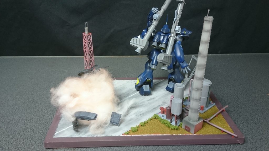 ベースはフォトフレームにイラストボード(POPボード)共に百均。
ストラクチャーはグリーンマックス プラント工場を使用。