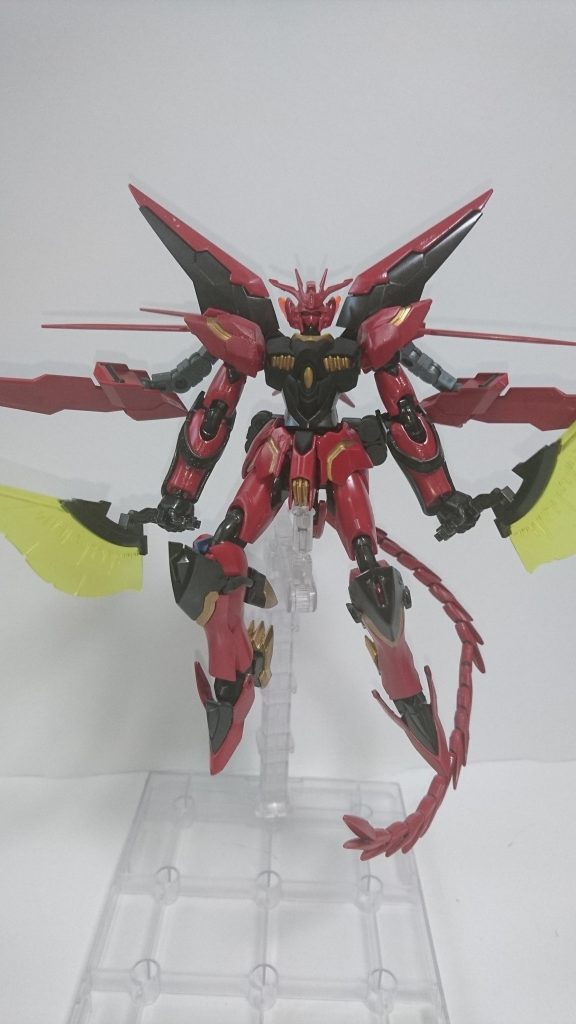 ソードバインダー展開
ダークマターブースターにジョイントを挟んでサブアーム風に。
隠し腕はロマンです。