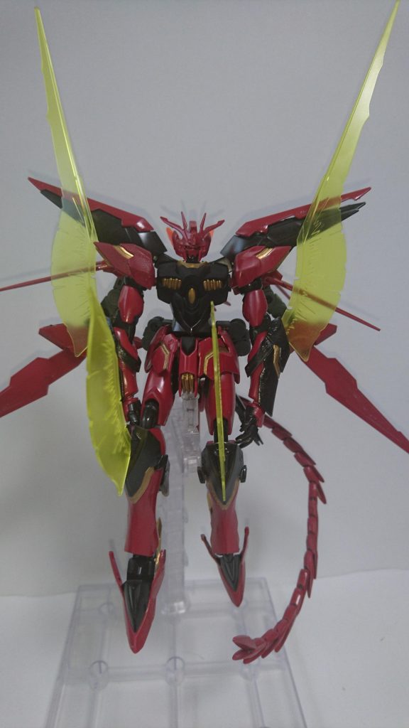 FXバーストと対になるように同型システムを搭載しているという設定です。
余剰エネルギーで四肢のビームドライヴからビームサーベルが発生します。
基本的にブンドド中に閃いた形態です。