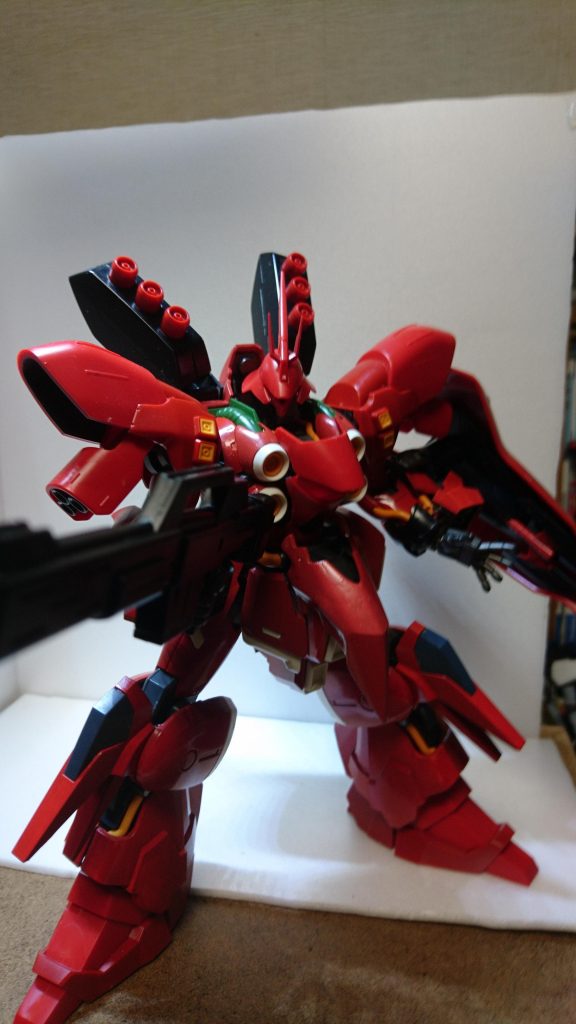 足首はサザビーの足にクシャトリアのポリキャップを組み込み
手首はクシャトリヤの腕にサザビーのポリキャップを組み込んでいます。
閲覧していただきありがとうございました。