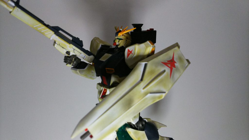 HGUCνガンダム–3枚目/制作者：カズテル