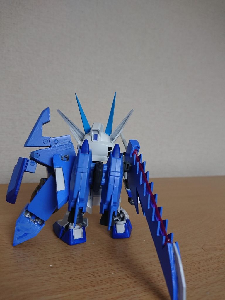 バック
1/144ソードストライカーをベースにマリンユニットを装備し水中戦も可能
アンテナは犠牲になったのだ…