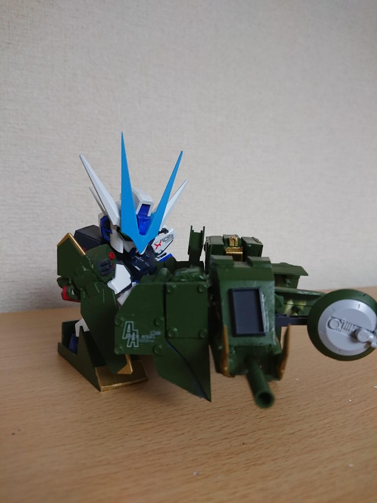 ガネーシャはアグニモードに変形
足の位置を調節することで巨大ながら安定して発射可能
そして頭部の牙は接近戦において敵の装甲を貫く