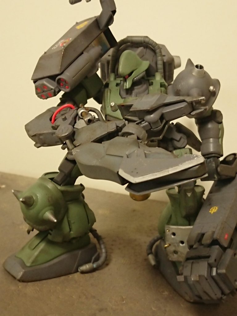 オプション装甲を追加することでクロー部分は大型化。質量と挟力、強度が向上する。