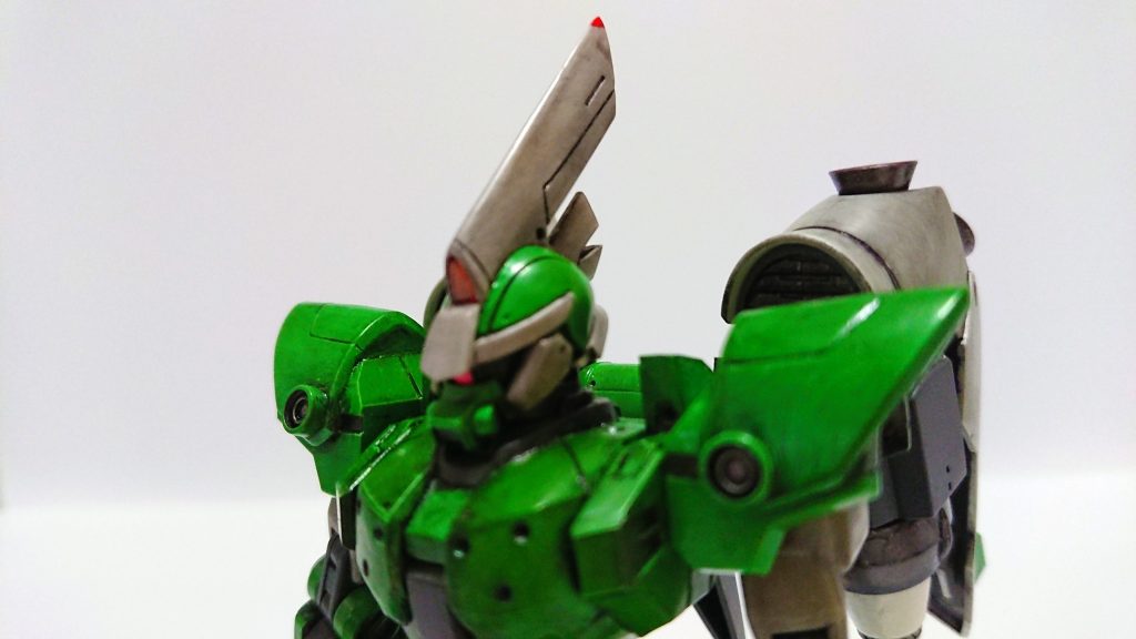 ## 頭部
外見はそのままだが、中身はザクウォーリアの物に交換されている。