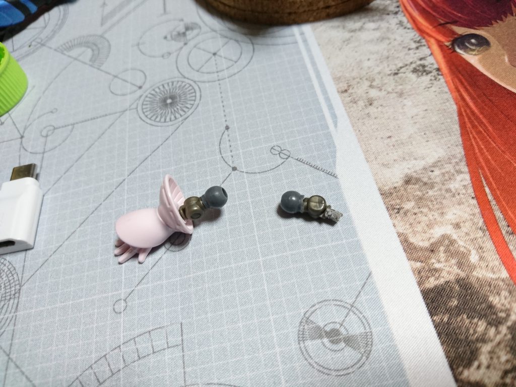 ガンダムのガチャガチャの関節を使って可動力アップ！