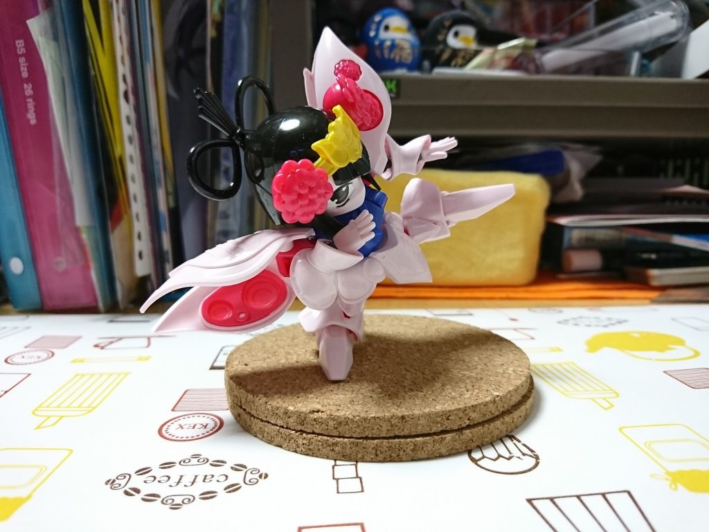 足も結構可動します