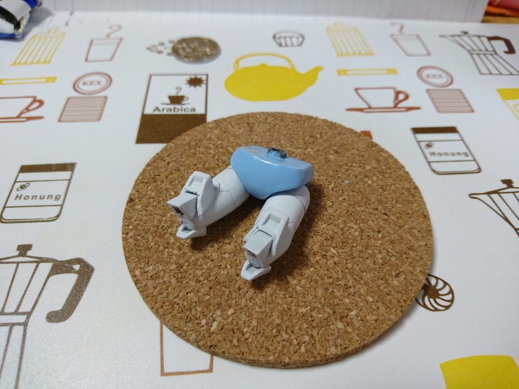 置き場が無かったのでここにパンツを…爽やかな水色にしました…