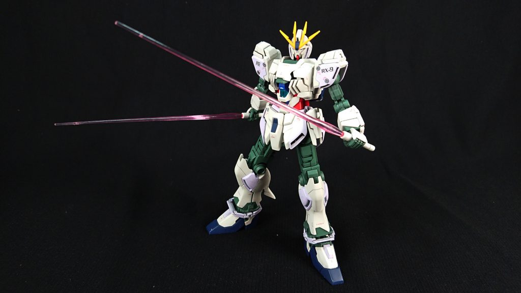 唯一付属武器のビームサーベル。