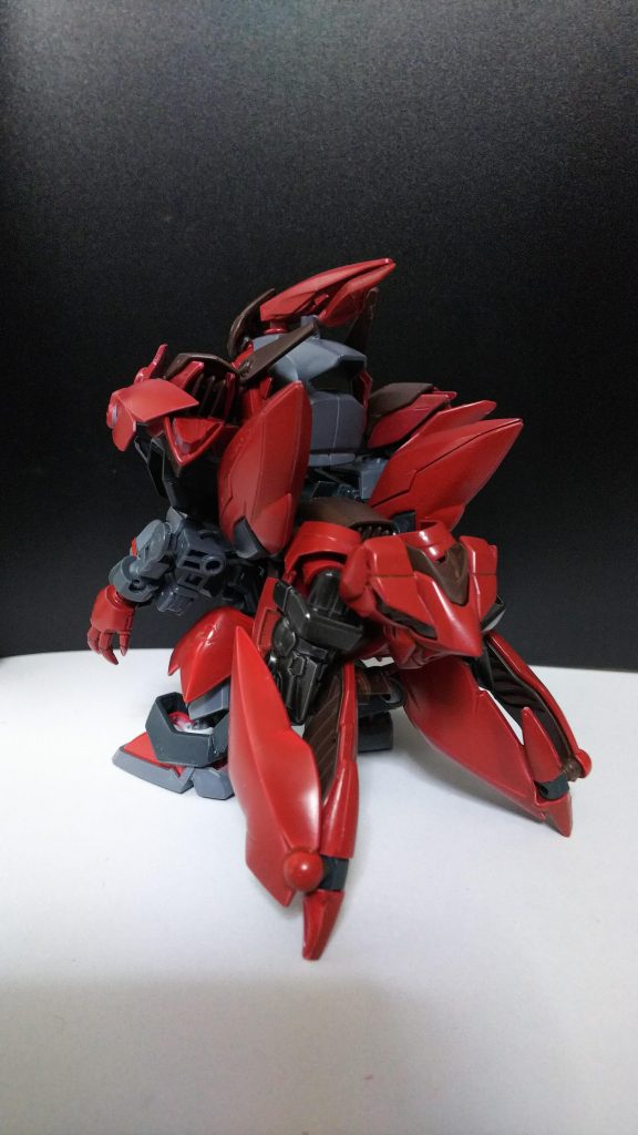 背面部  バックパックがかなり大きいです