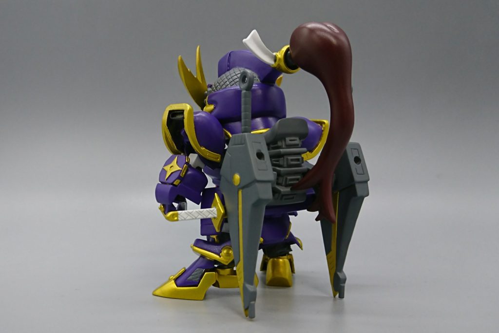 リアビュー
ポニテはボールジョイントで接続しているので割とフレキシブルに動きます