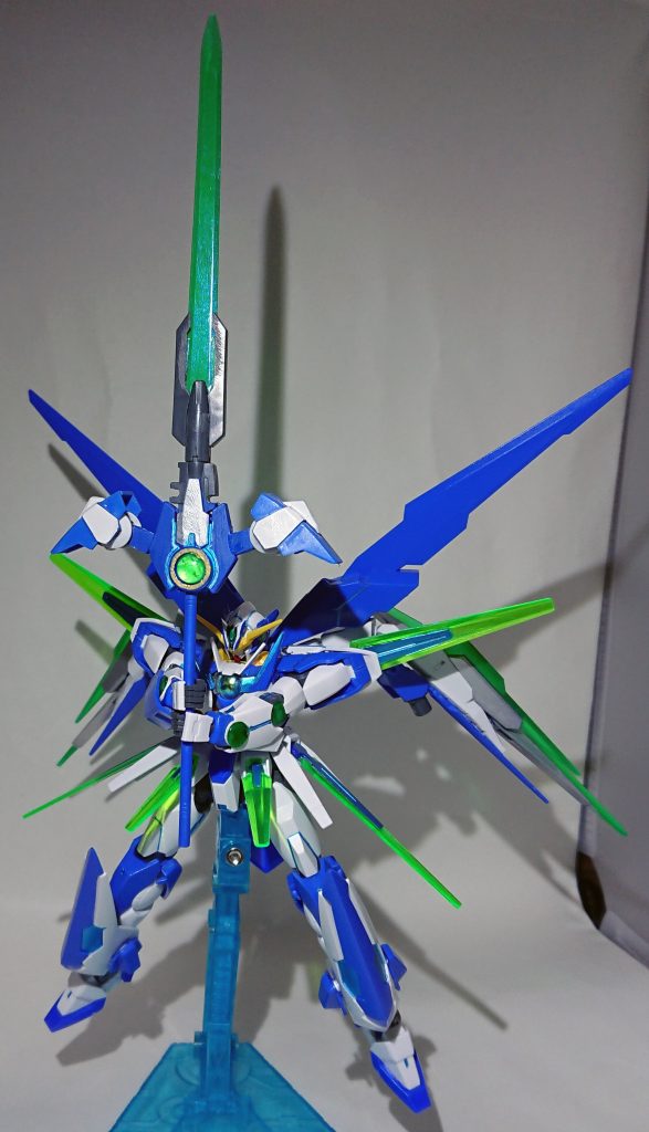 グレートGNソードⅤの中心にはGNコンデンサが取り付けられている。