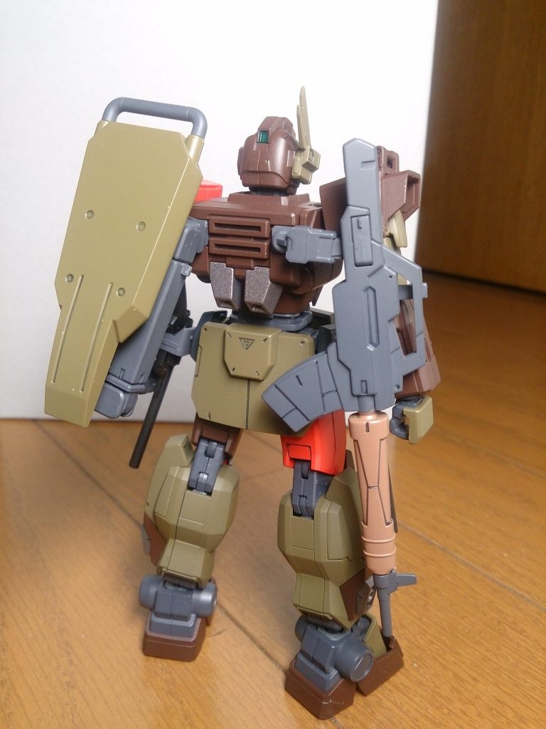 今回バックパックのスラスター部分を塗り直しました。