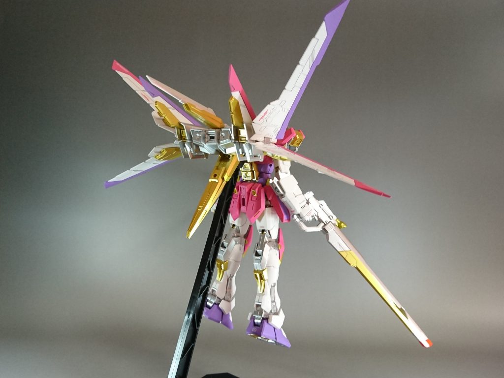 MG ストライクルージュ(RM)–5枚目/制作者：滝 由佳理