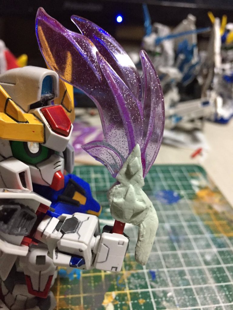 「炎の剣」のモチーフを入れたフレイムソードを制作時(持ってる子は代理)