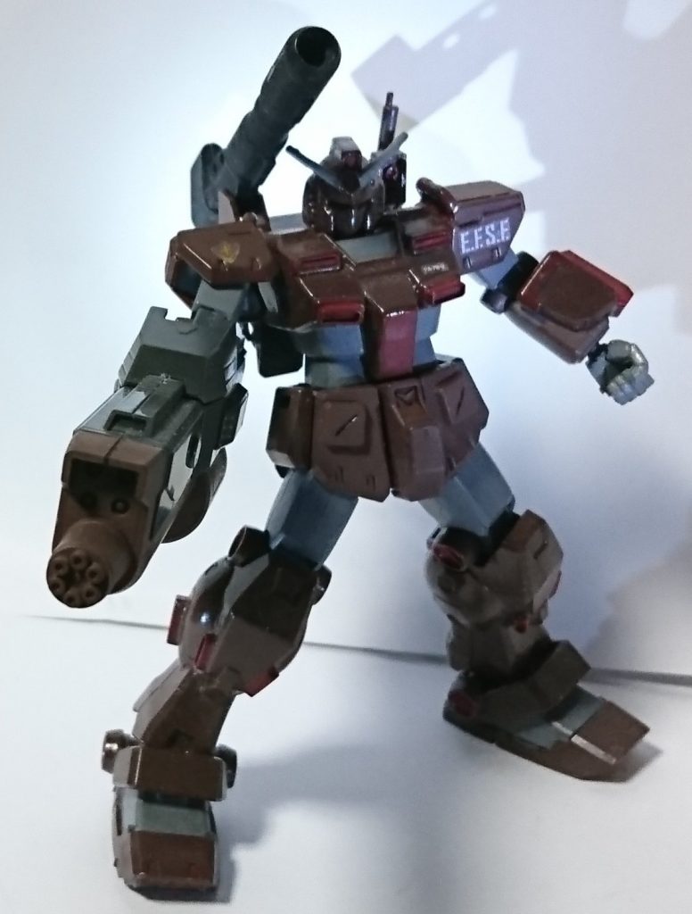 頭と腕がHGUC・RX78　胴体腰と肩装甲がパワードジム・足がヘイズル２号機 腕装甲がHGじゃない安いシリーズのインパルスの肩アーマー・ランチャーがHGオリジンのヘビーガンダム・パックはドムトローペン+MSVのFA+コトブキヤのバズ？