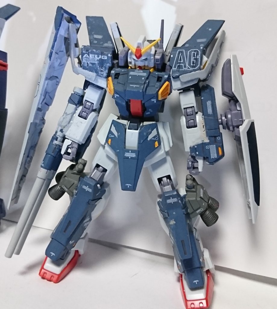 塗装前　こっちのが色わけ多いので形がわかりやすいのですが青に塗りたかった・・・