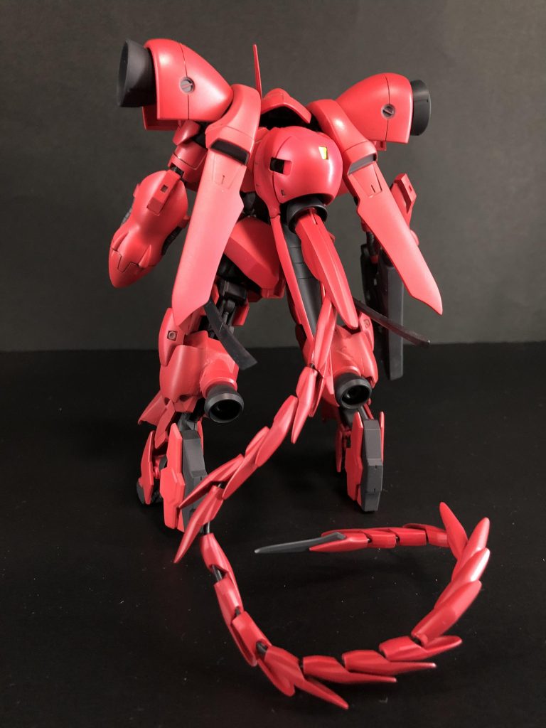 背中。バルバトスルプスレクスのように尻尾をつけています。