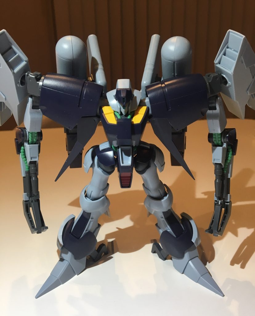 キモはやっぱり「肩」ですね。そのままだと、横に広すぎる感じです。