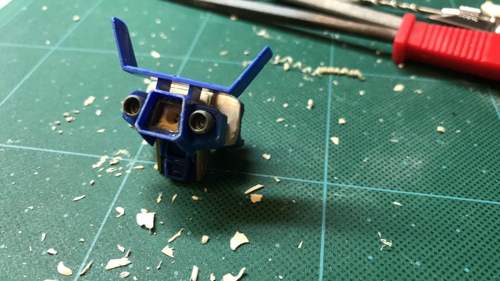 胴体を加工しました！
パテでパーツを接合しました