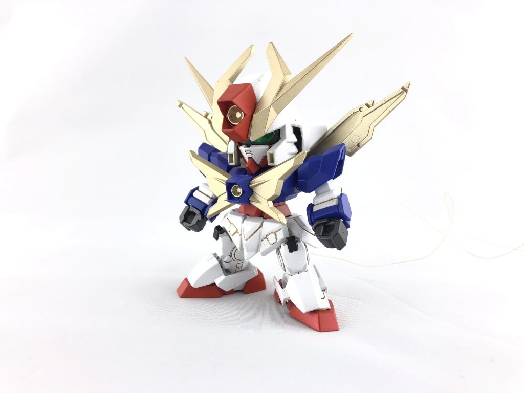 点灯させていない時も動力オフっぽく見えるようにトーンを落としたカラーリングに。