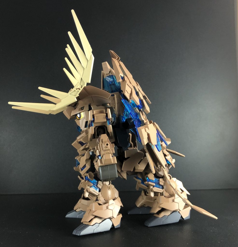 2体のSDCSフェネクスを軽く加工して連結しただけです。