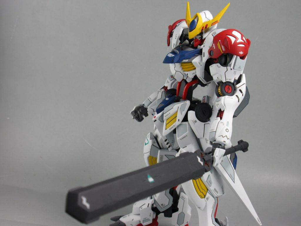 内部フレーム塗り分けは、スターブライトゴールドにて。
動力パイプにあたる部分は自由自在パーツに置き換え。