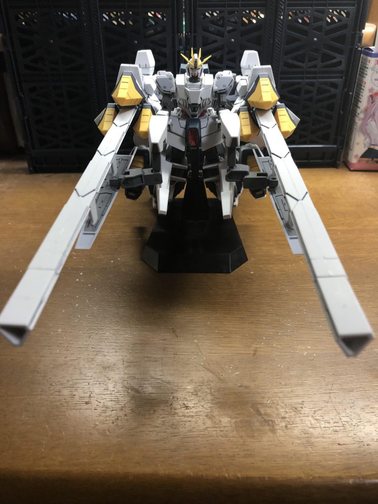 ナラティブガンダム A装備
存在感が凄い…(言語力低下