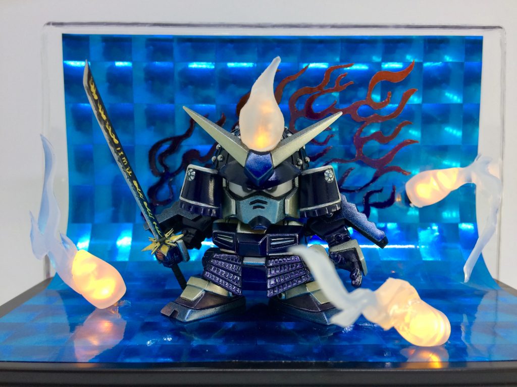 ヒトダマを百均のキャンドルライトを改造して製作したのでユラユラと光ります。