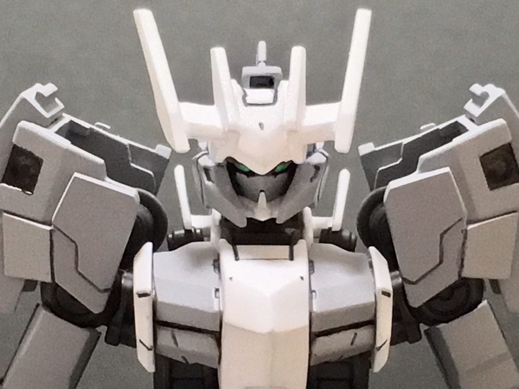 …以上が設定です。長文失礼しました。
以下作品について所感です。
今回は個人的に顔に力を入れており、何度も修正を加えました。最終的に、色々な角度から見ても満足できるカッコよさになったかな、と思います。
また、設定のみで表現できてなかったエイハブシェードを組み込めたことも、個人的な満足点です。