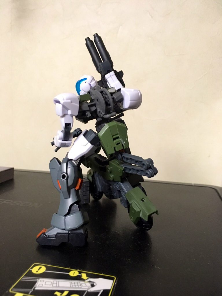 グレイズのリアクターの部分がマシンライダーとの接続にちょうどいいんです。