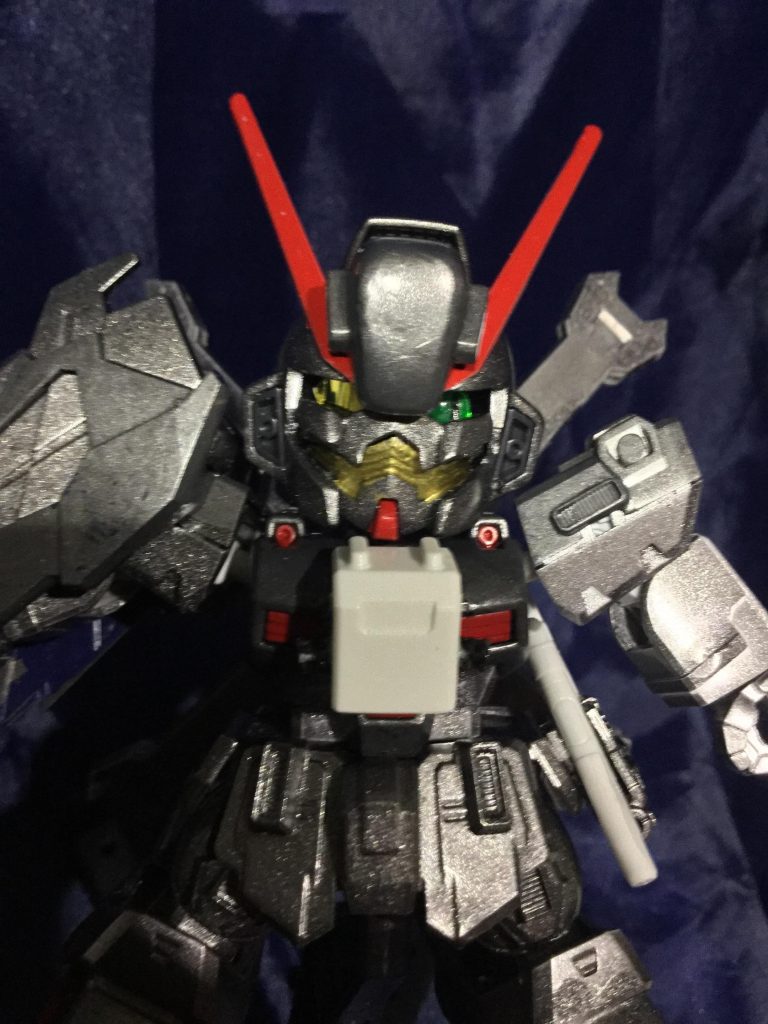 レオナは放熱以外にも威嚇としてフェイスオープンをよく利用している。
*『無意味な殺生はしたく無い。ギロチンの人質を解放しなさい。』*