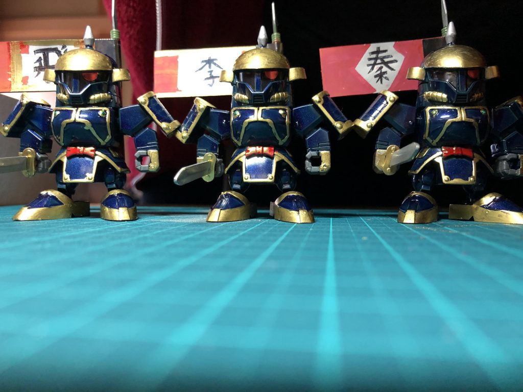 飛信隊、漫画が青っぽい甲冑なのでレーシングブルー基本に塗装しました。