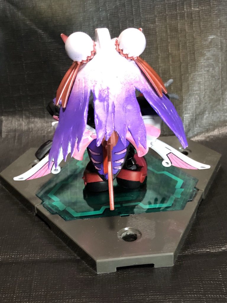 髪色はガンダムマーカーとコピックでグラデーション塗装に挑戦してみました。
中々難しい…。まだまだ精進せねば。