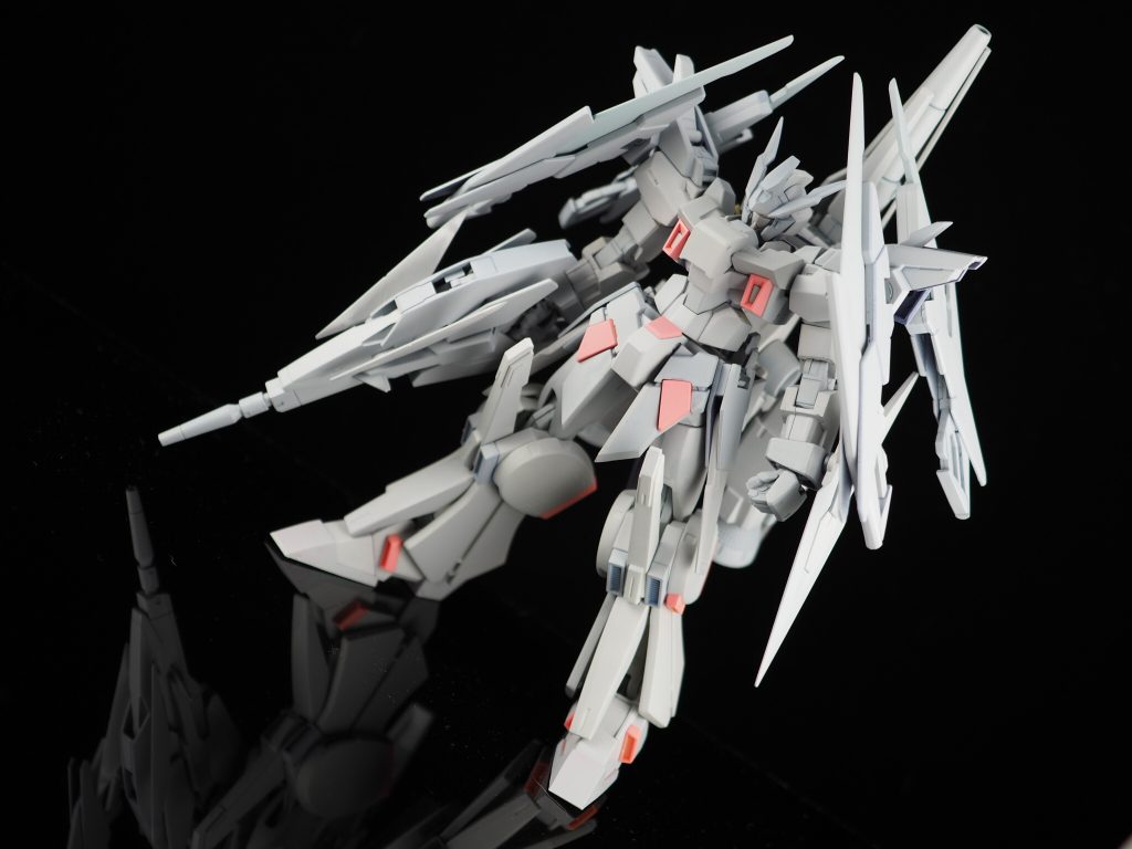 最終的に肩、腰、腕、太ももは拡大改修。コクピット新造。バックパックはメガライダーで落ち着きました。