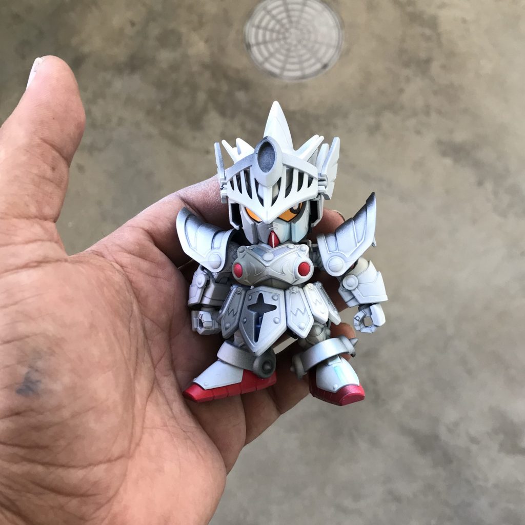 白サフ塗って影をグラデかけました〜