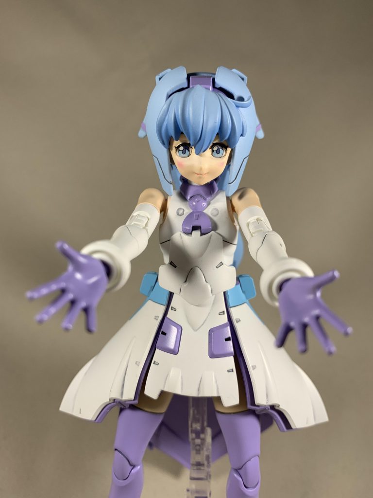 (追加)頰のチークが写真写りが悪かった為、調整しました
是非とも笑い顔がもう1パーツ欲しいところですね
ダンボーみたいに野外で撮っても映えそうです