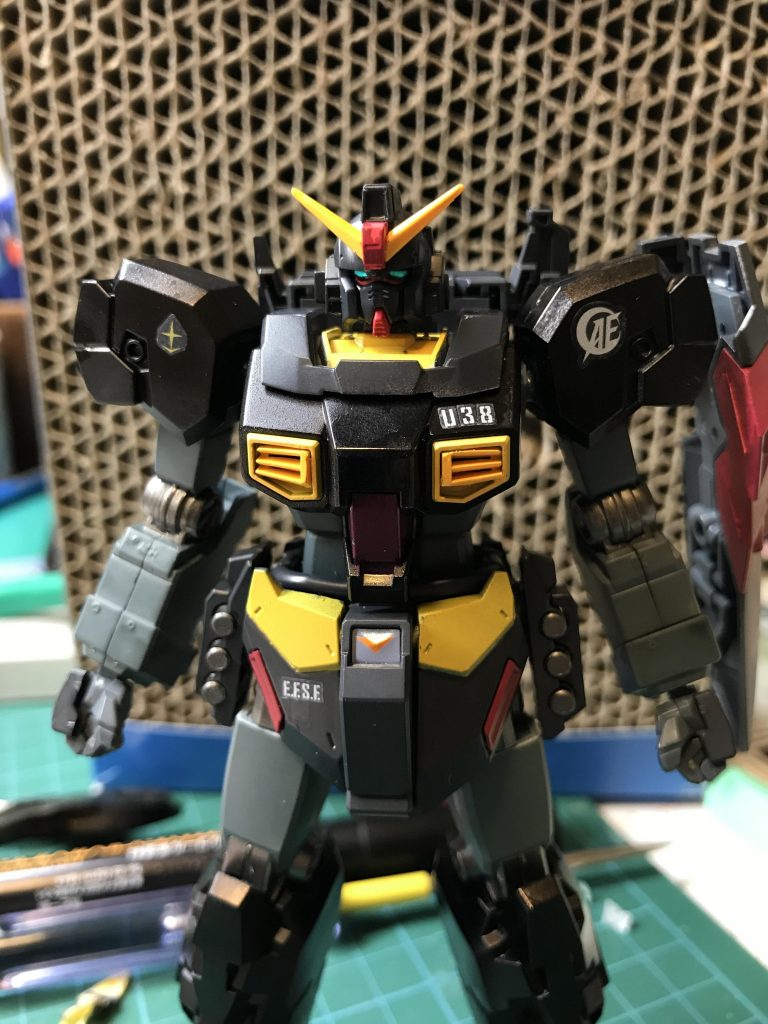 胸部にはダクトが無かったためage1のダクト部分を使って加工しました