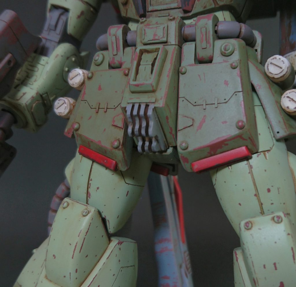 股間のパーツは食パンについてるアレ(止めるヤツ)を加工して作りました。
あとはプラ板やイフ改の余剰パーツを使いました。