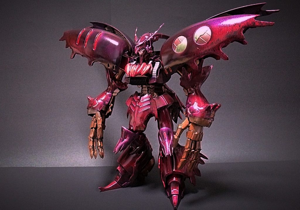 全体像。各部に蟹の甲羅の様な突起と模様が現れています。