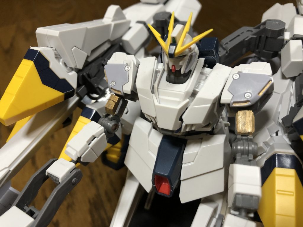 白い！白すぎる。んで勝手に部分的に色入れてます　♪〜(´ε｀ )