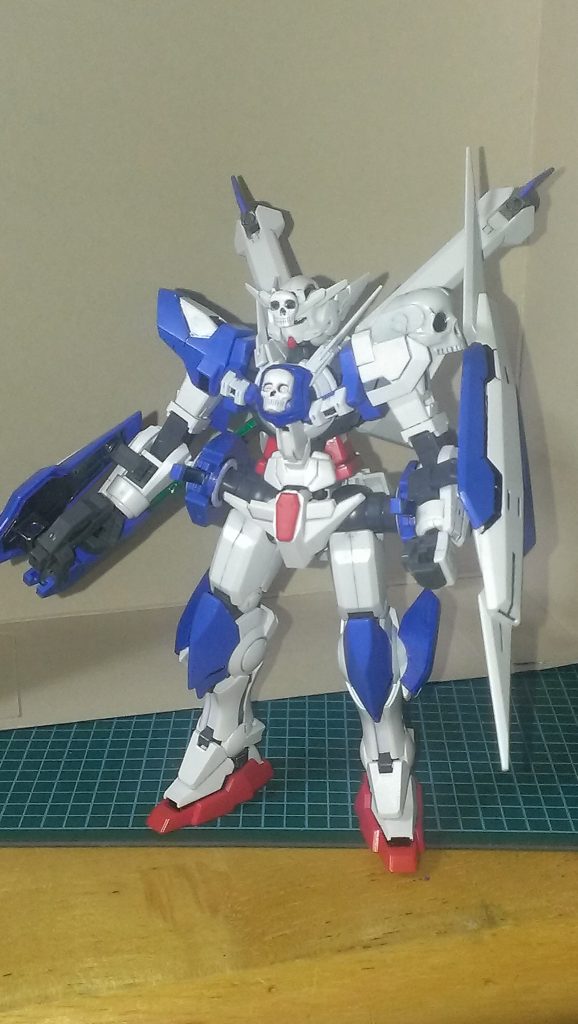 以前制作したミキシング作品です。
ホビーの虜様のクロスエクシアを見て自分なりに作ってみた作品です。