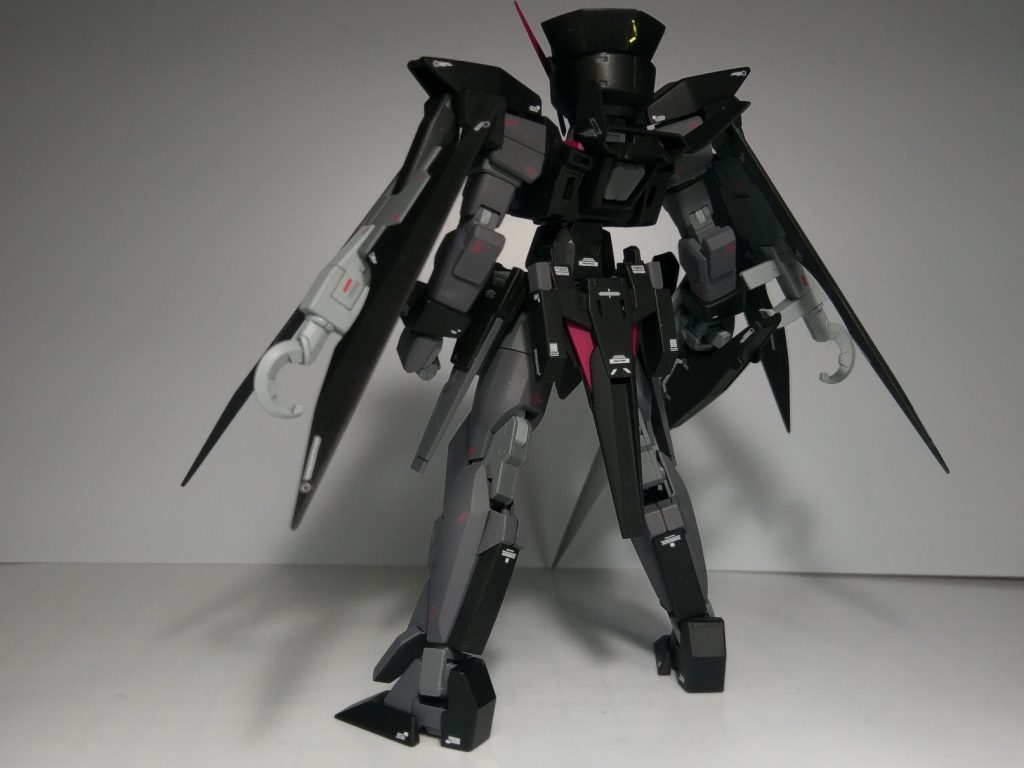 ドッズランサーは真鍮線で補強しながら先端を尖らせました。