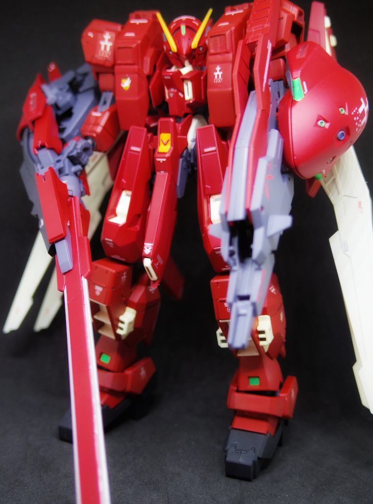 以上、ウーンドウォート改め、ストローベリーでした!
ウーンドウォートは、色々なミキシング作品が投稿されていたりするかもしれませんが、着脱式は、他にいないのでは!!?(`・∀・´)と勝手に思っています(笑)
今回は、着脱式にこだわったので、ヘイズルの足の接続が少し不安定で、度々ポロリしました(´-ω-`)
ポロリ→着ける→ポロリを繰り返してたら、だんだん接続が緩くなってきて(;_;)
なので、ポージングは、諦めました。
撮影前に遊んでたときは、しっかり接続できてたんですけどね…調子に乗って遊び過ぎました(--;)
ウーンドウォートは、もぅ1つ買ってあるので、そっちは、ガッツリ本体にも改造を加えていこうと思います(^-^)
*閲覧ありがとうございました!*