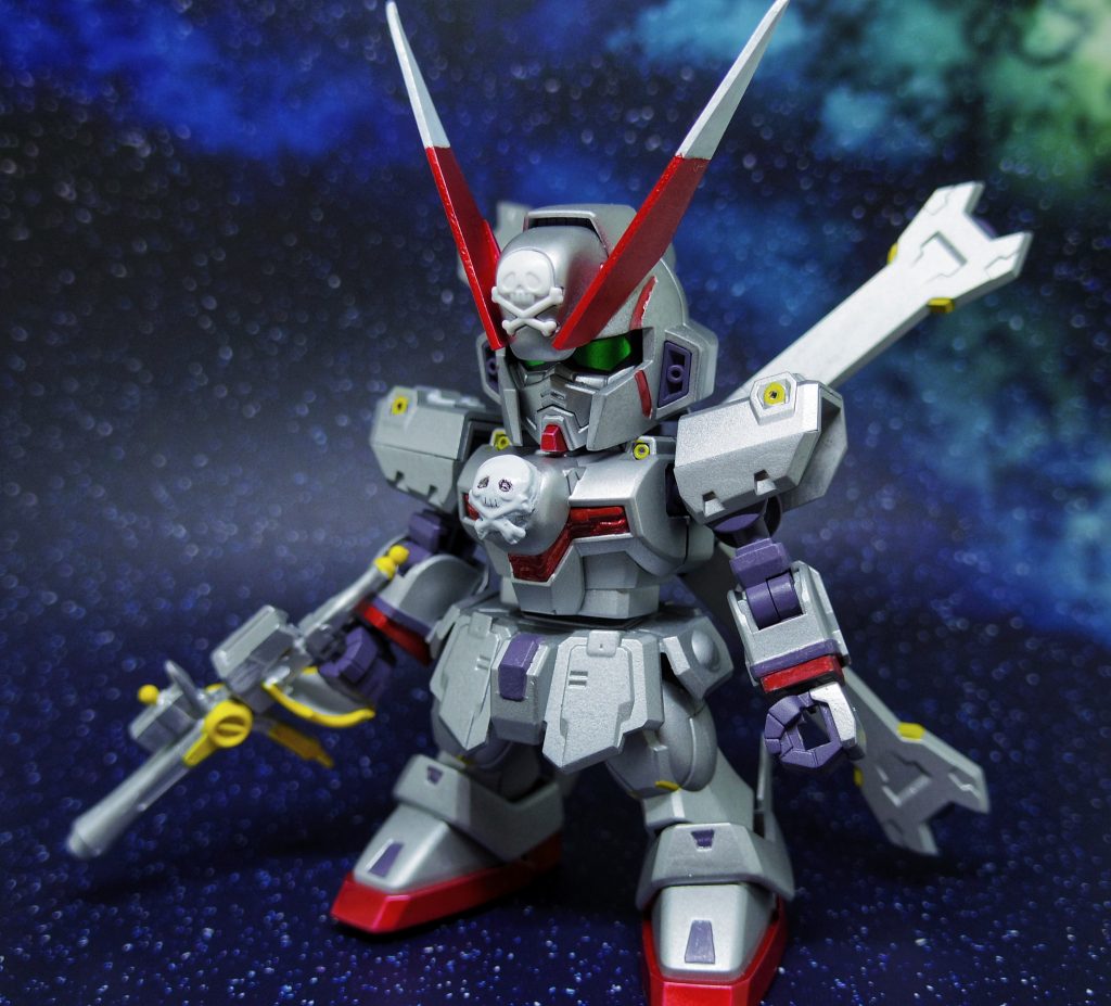 クロスシルエットのクロスボーンX1を改造しています。
上半身は、CSフレーム
下半身は、SDフレーム
という構成になっています。