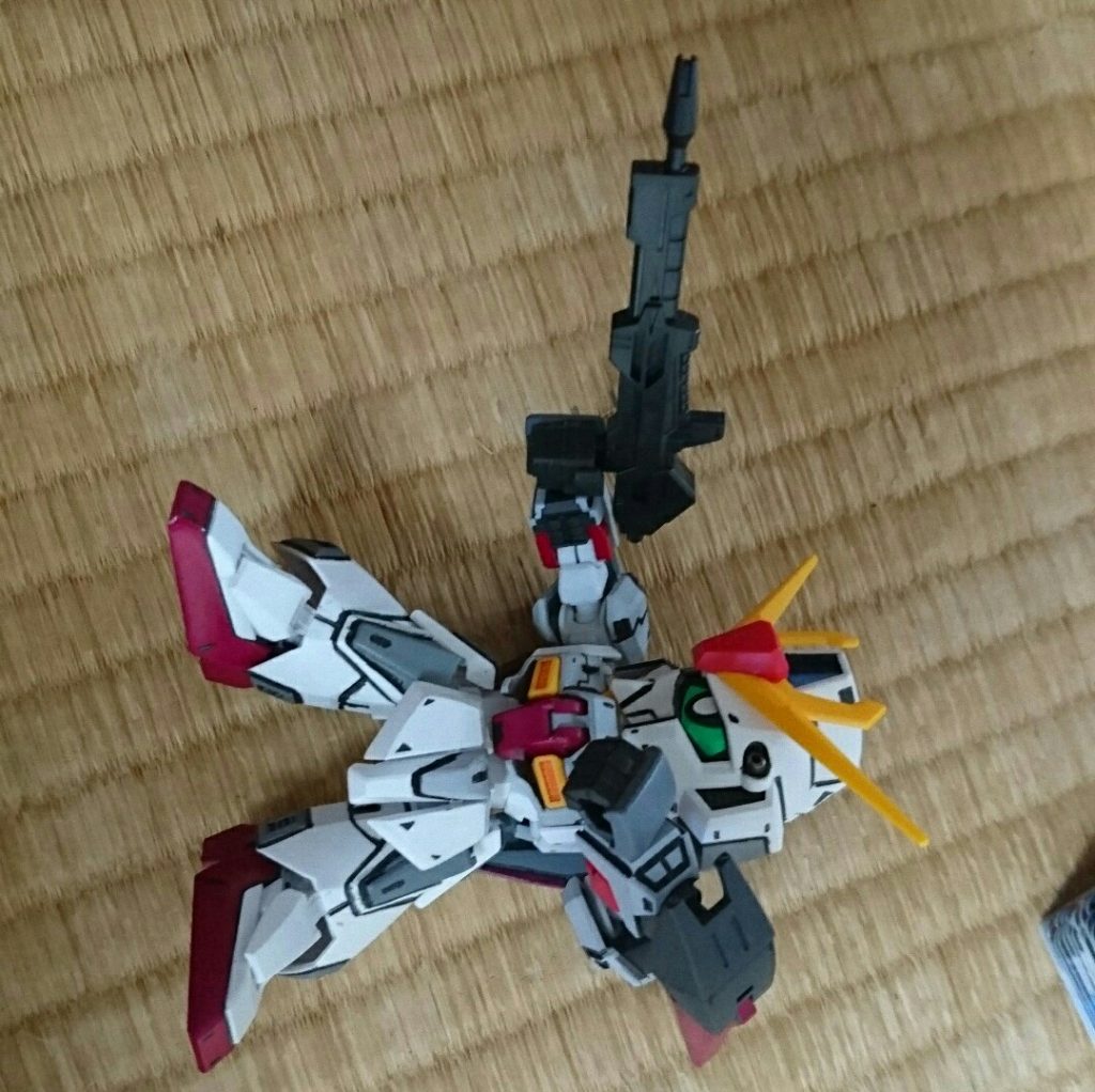 原型機であるムシャカゲゼータがゼータマンへと戻すことが出来るのでその要素を取り入れたものになります。
足をcsフレームにすれば足が伸びるのも再現できたり(してない)。