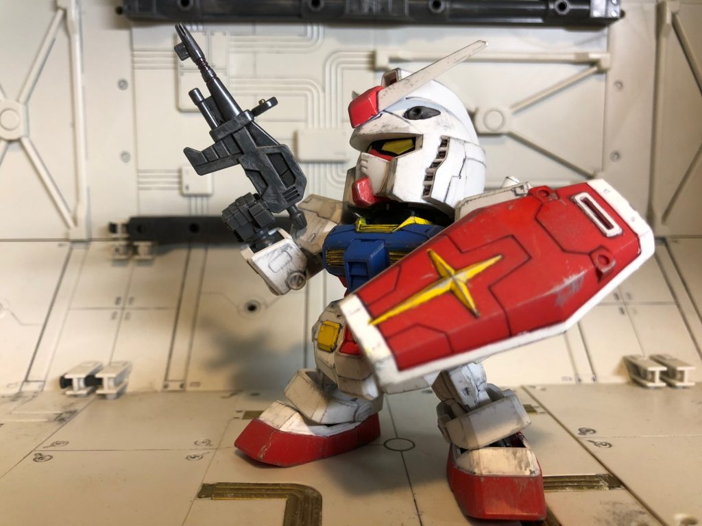 ほぼほぼシンナーレスSDガンダム–2枚目/制作者：アミガサタケ