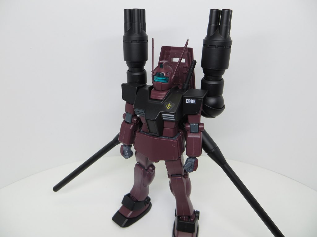 装備は可動できます。