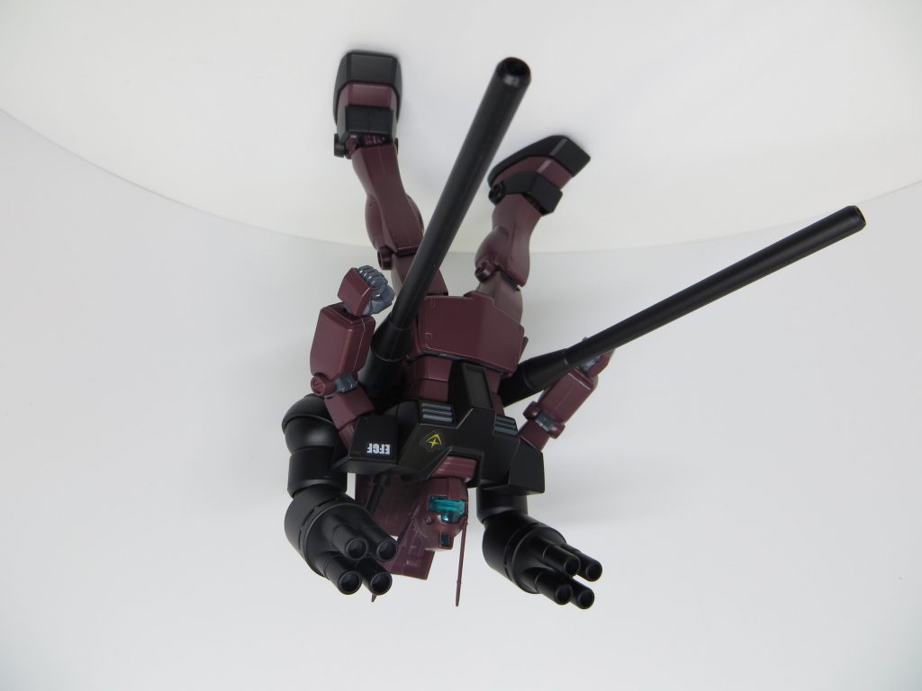 画像を逆さにすると、とあるＭＳの面影が…。見えてきましたか？