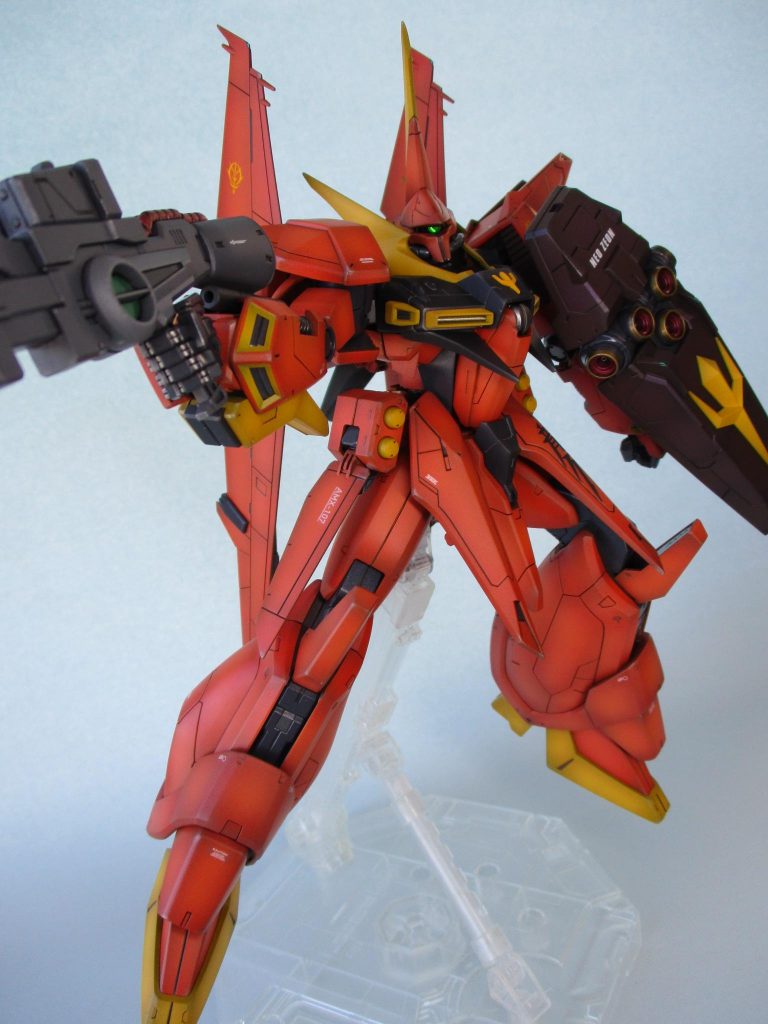 ビームライフル構え。